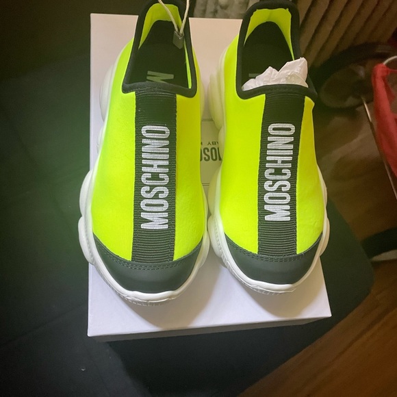 Lil girls Moschino Sneakers